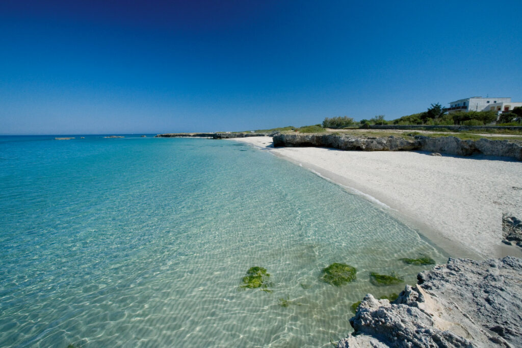 At the beach with children: five child-friendly beaches between Fasano and Ostuni